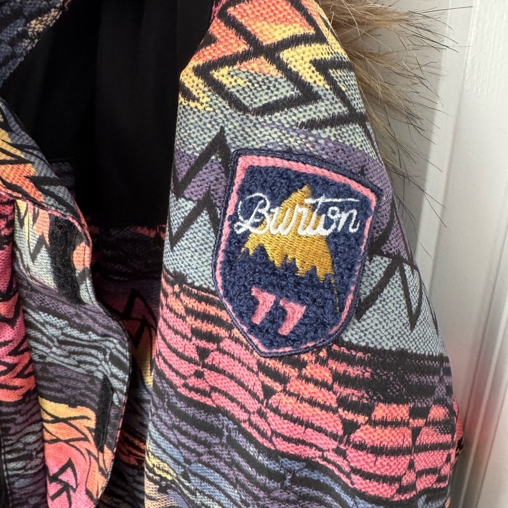 Burton Girls Aubrey Parka Geometric Patterned Jacket Size M - Picture 8 of 14